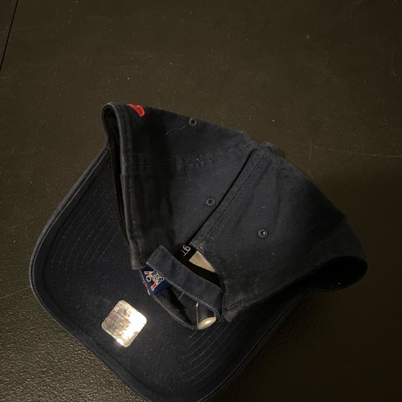 New England Patriots Vintage Navy Blue Football Cap - Picture 2 of 2